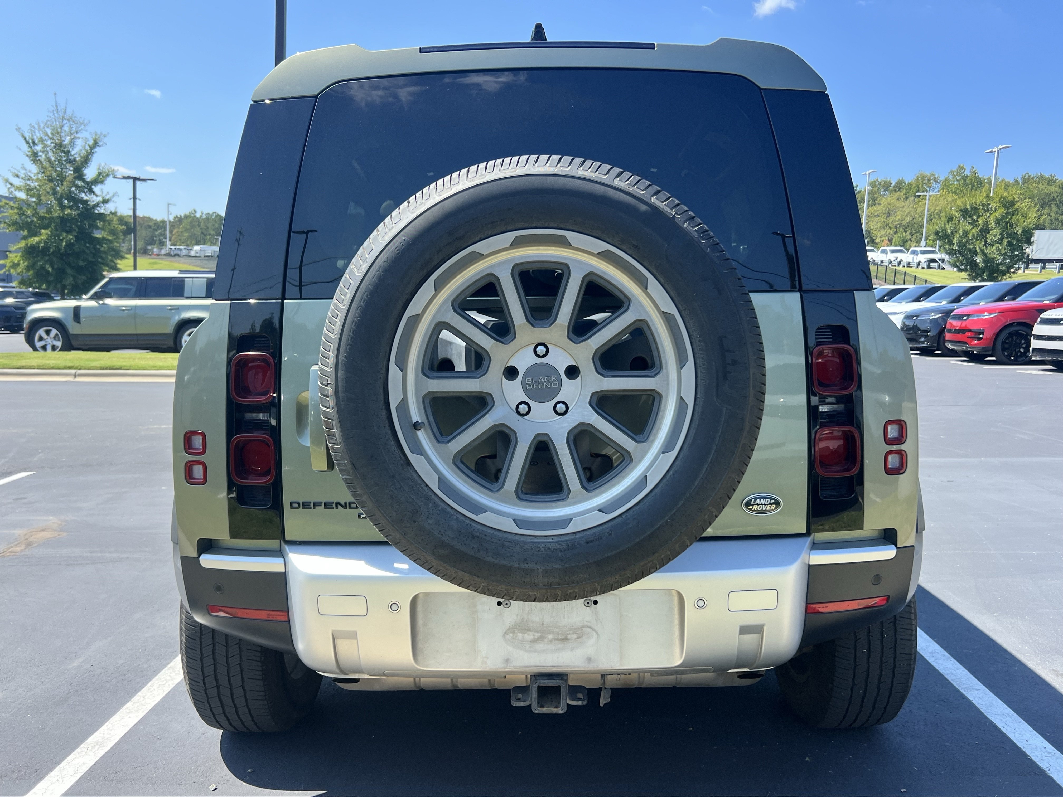 Used 2022 Land Rover Defender 110 SE AWD/4WD image 6