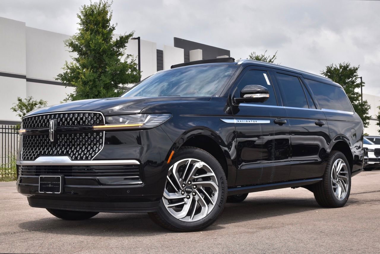 New 2026 Lincoln Navigator L Reserve AWD/4WD video 1