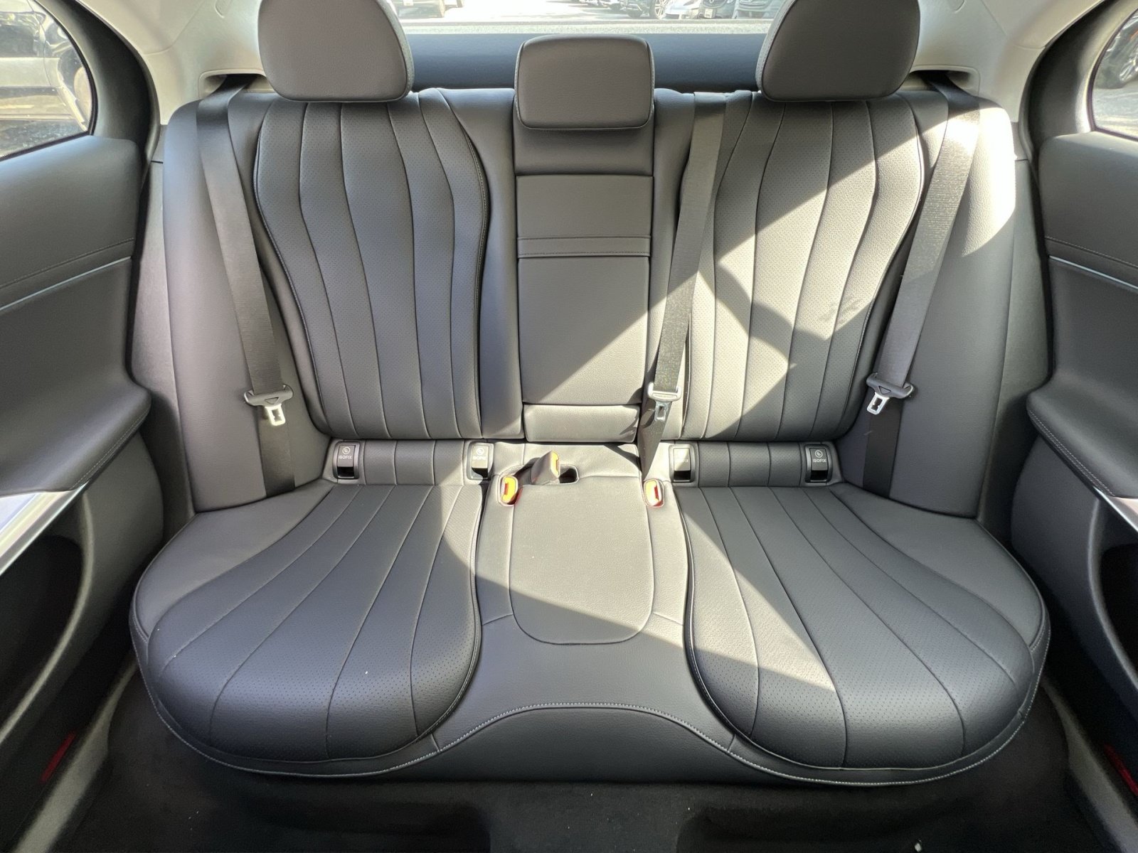 New 2027 Mercedes-Benz E 450 4MATIC Sedan image 15