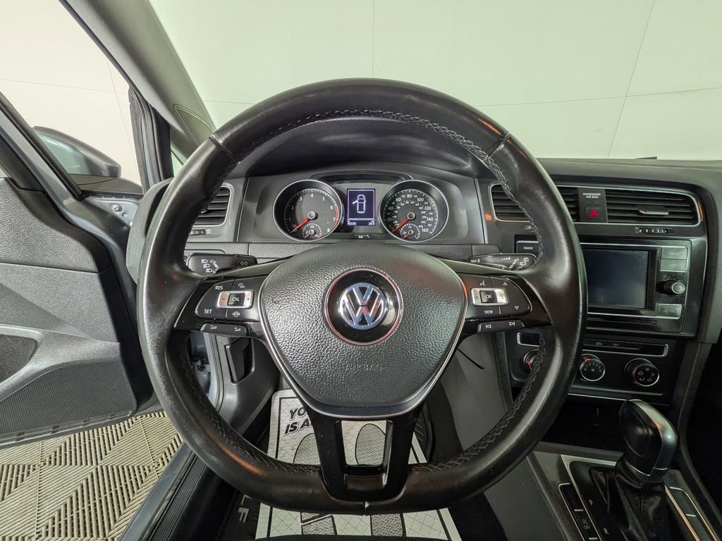 Used 2019 Volkswagen Golf S image 20