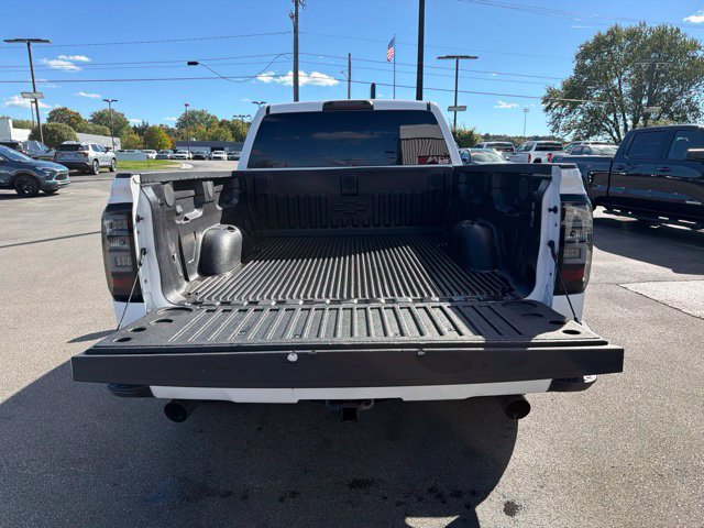 Used 2018 Chevrolet Silverado 1500 LT w/ All Star Edition AWD/4WD image 4