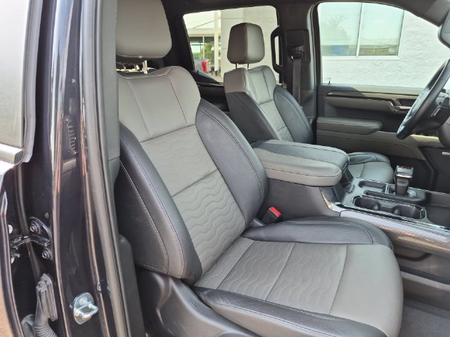 Used 2023 Chevrolet Silverado 1500 ZR2 w/ Technology Package AWD/4WD image 31