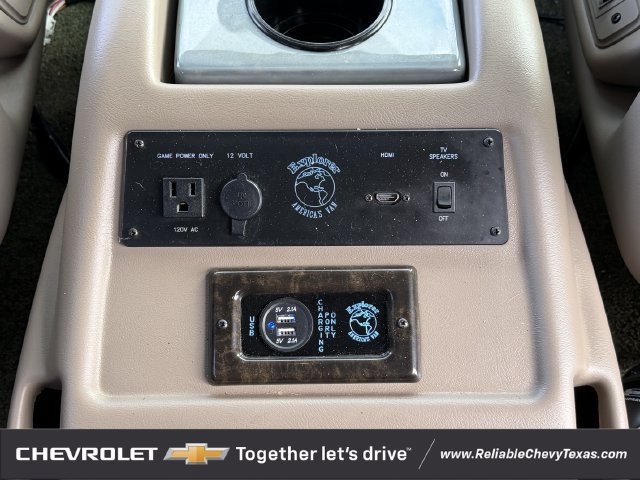 Used 2018 Chevrolet Express 2500 Extended w/ Enhanced Convenience Package RWD image 40