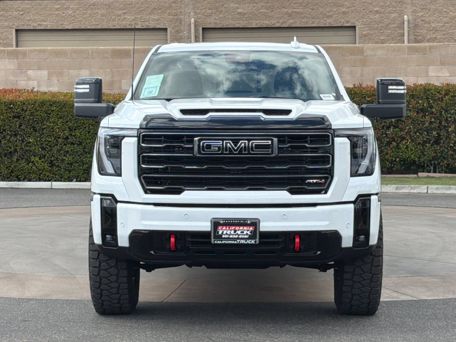 New 2026 GMC Sierra 2500 AT4 w/ AT4 Premium Plus Package AWD/4WD image 9