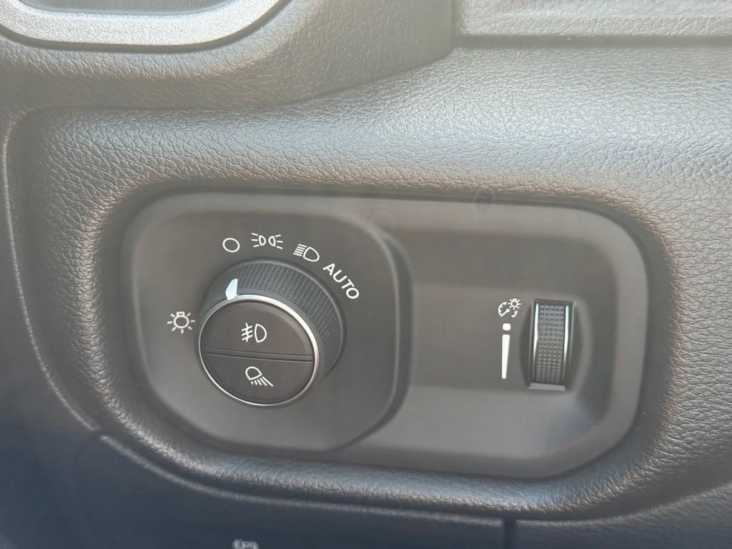 New 2026 RAM 1500 Warlock AWD/4WD image 19
