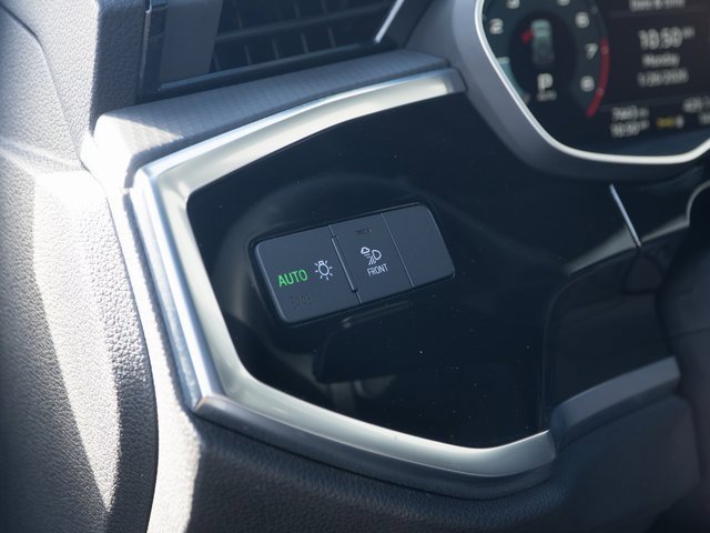 Certified 2025 Audi Q3 2.0T Premium w/ Convenience Package image 29