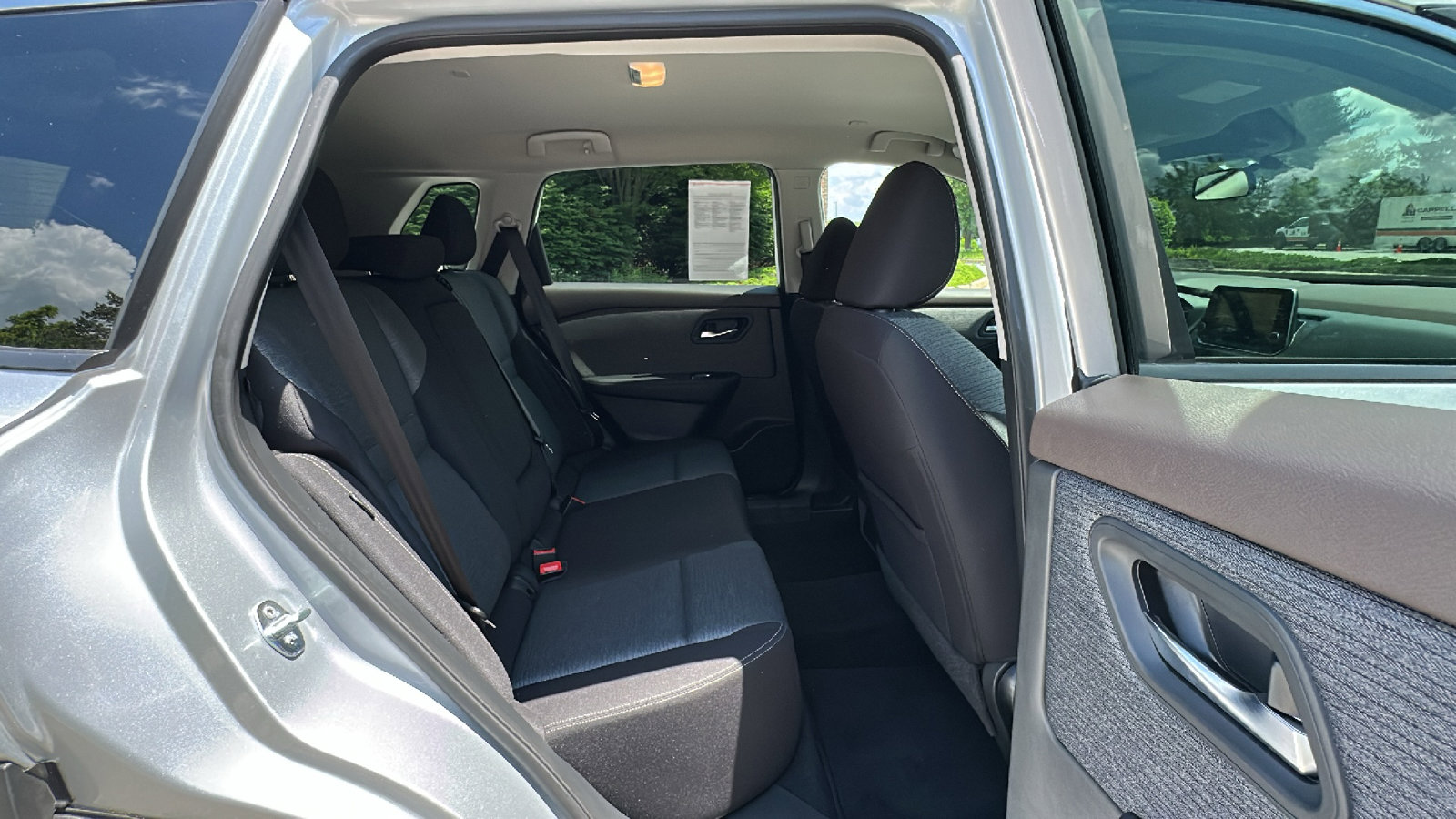 Certified 2023 Nissan Rogue SV image 23