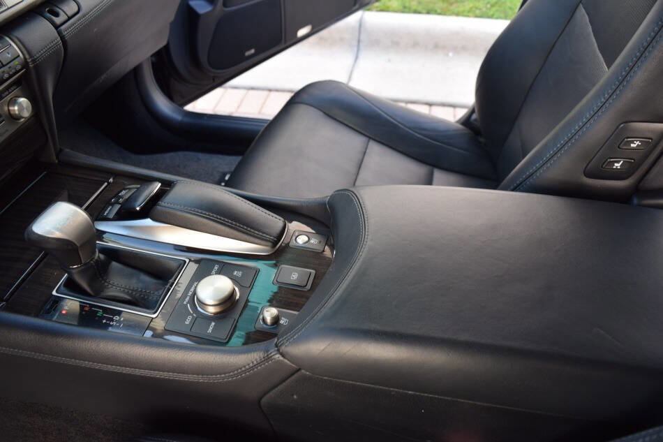 Used 2013 Lexus LS 460 AWD w/ Comfort Pkg image 58