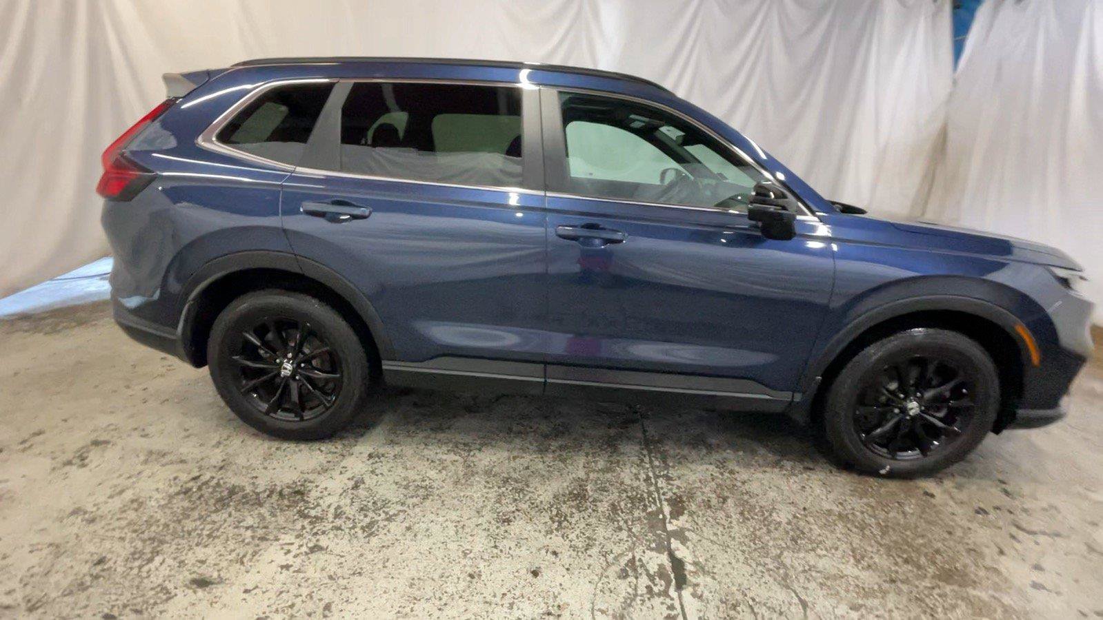 Used 2025 Honda CR-V Sport-L image 5