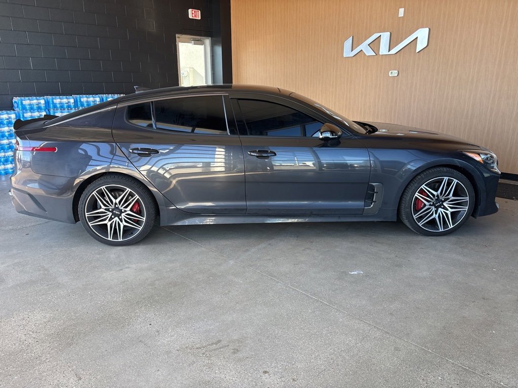 Certified 2022 Kia Stinger GT2 image 15