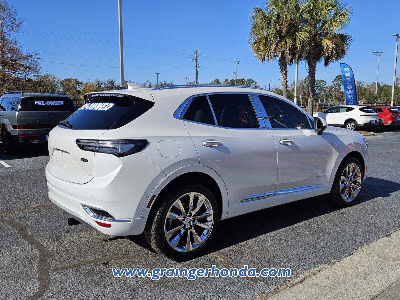 Used 2023 Buick Envision Avenir image 5