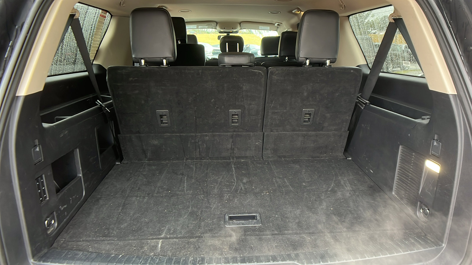 Used 2024 Ford Expedition Max XLT image 13