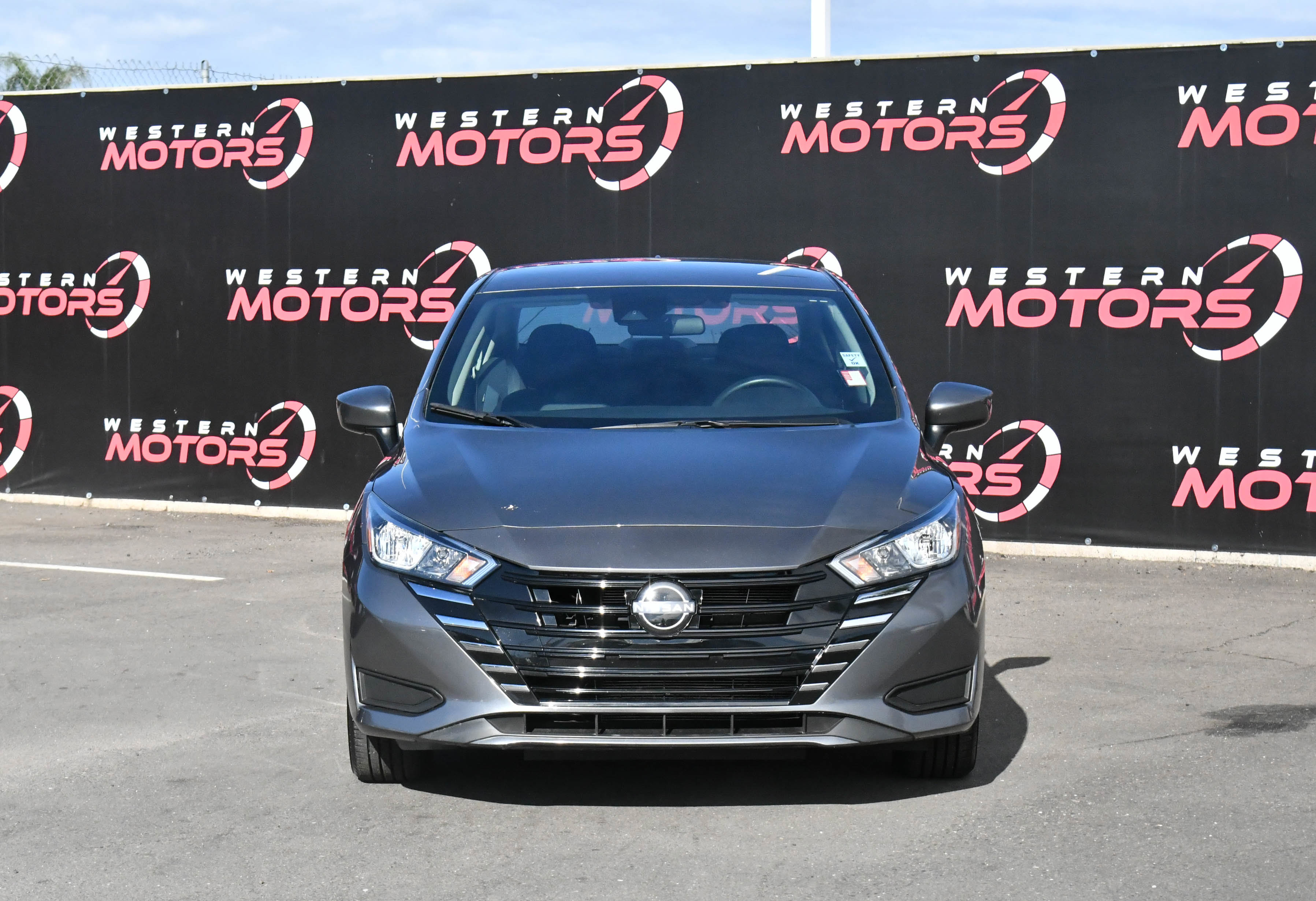 Used 2023 Nissan Versa SV FWD image 2