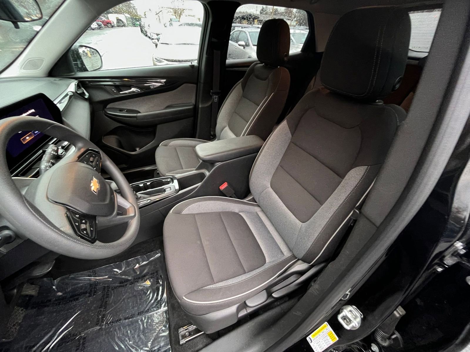 Used 2025 Chevrolet TrailBlazer LT w/ Driver Confidence Package image 30