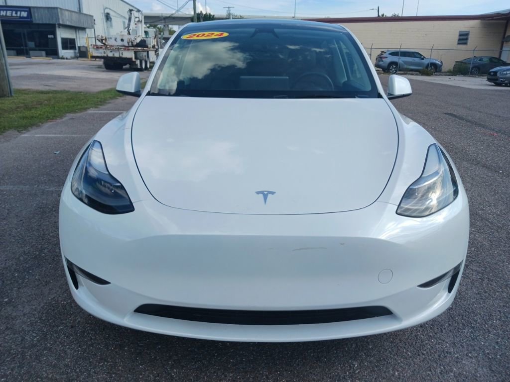 Used 2024 Tesla Model Y Long Range AWD/4WD image 8