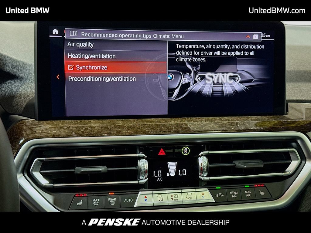 Used 2025 BMW X4 xDrive30i AWD/4WD image 11
