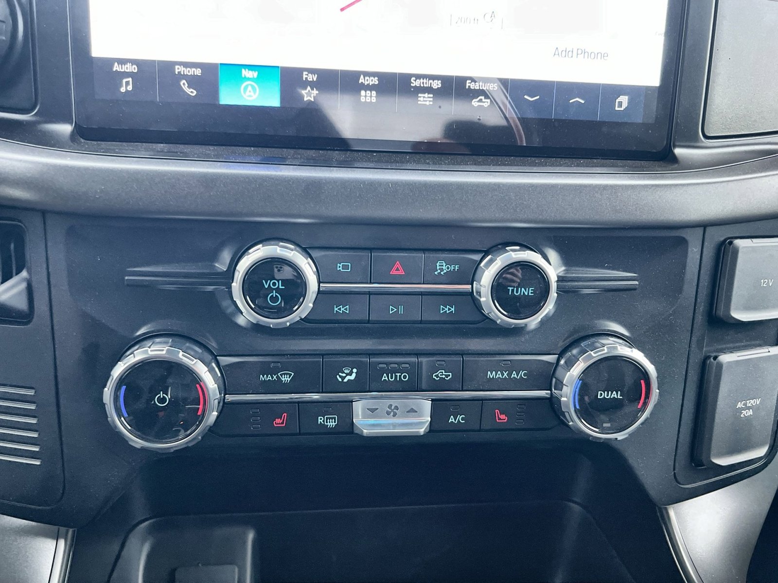 New 2025 Ford F150 Lightning XLT image 21