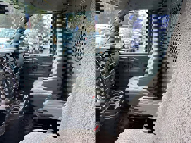 Used 2017 Chevrolet Express 2500 image 13