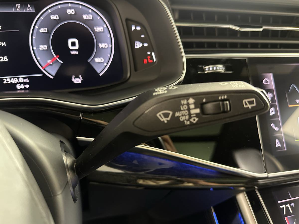 Used 2019 Audi Q8 Prestige AWD/4WD image 37