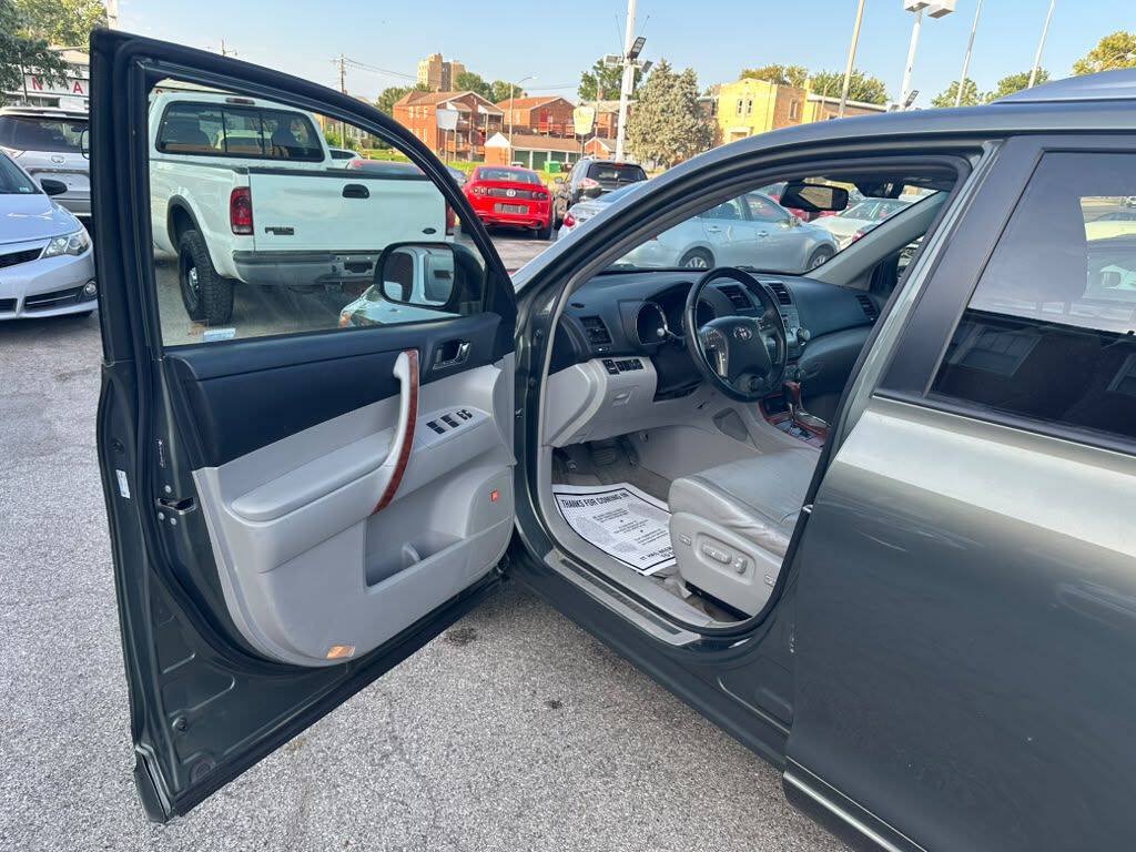 Used 2008 Toyota Highlander Limited AWD/4WD image 9
