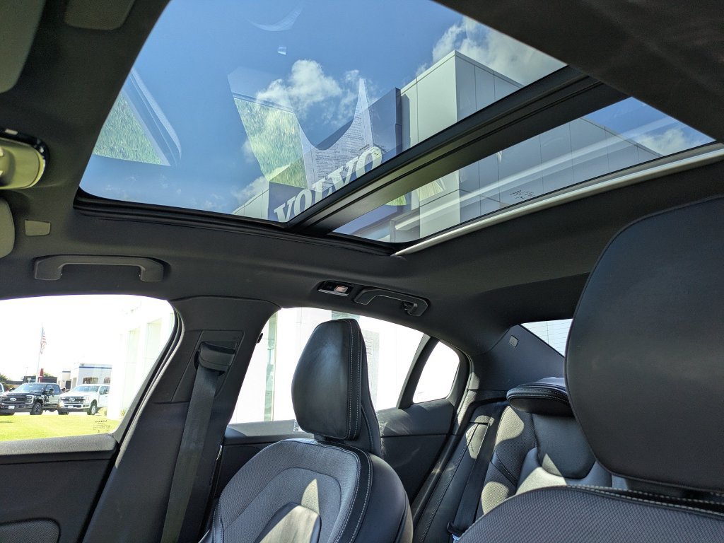 Certified 2024 Volvo S60 B5 Plus w/ Climate Package AWD/4WD image 19