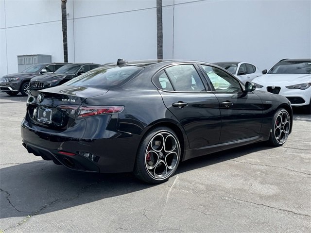 New 2025 Alfa Romeo Giulia w/ Veloce Package Rwd image 5