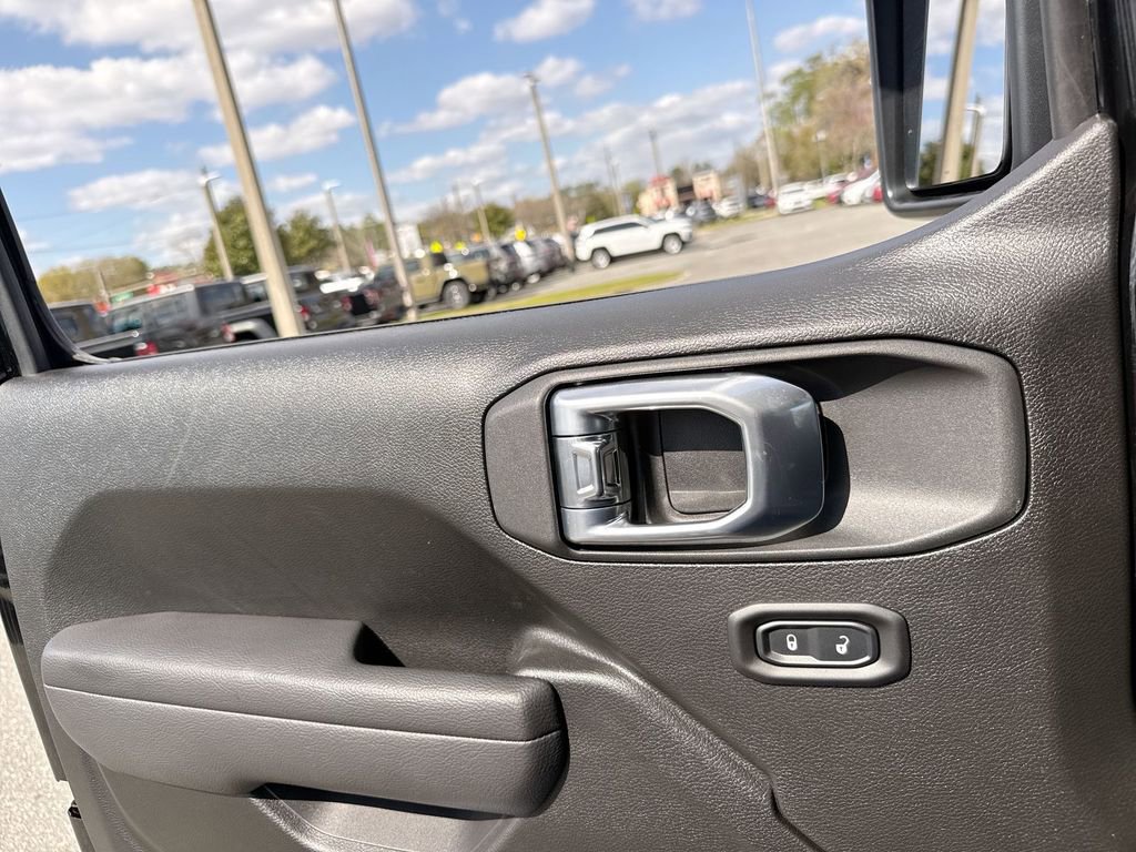 New 2026 Jeep Gladiator Sport image 13