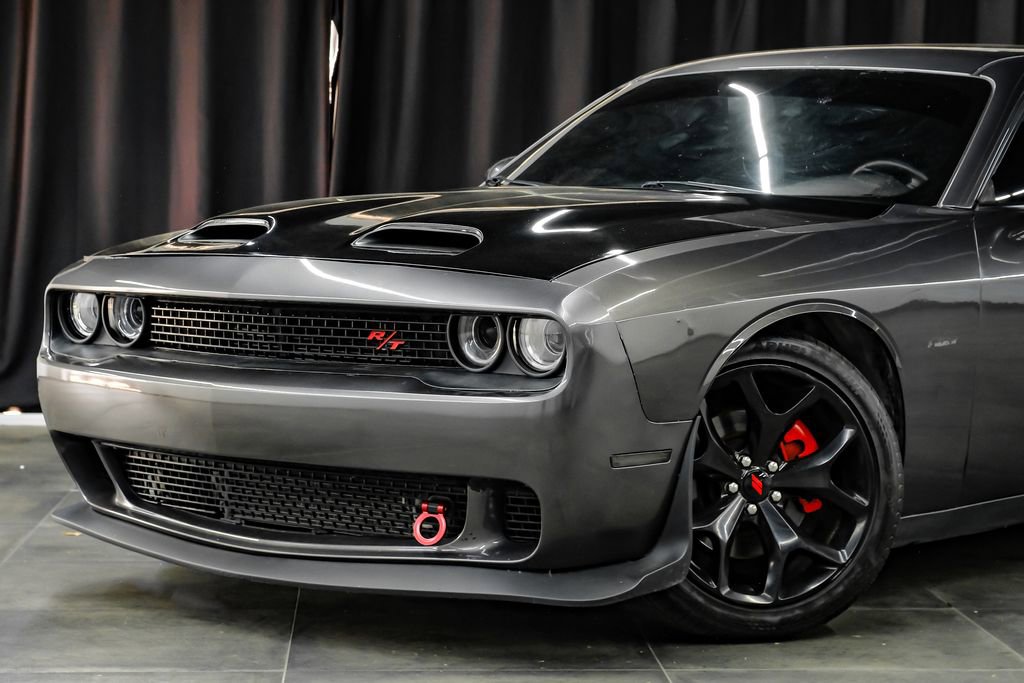 Used 2017 Dodge Challenger R/T RWD image 5