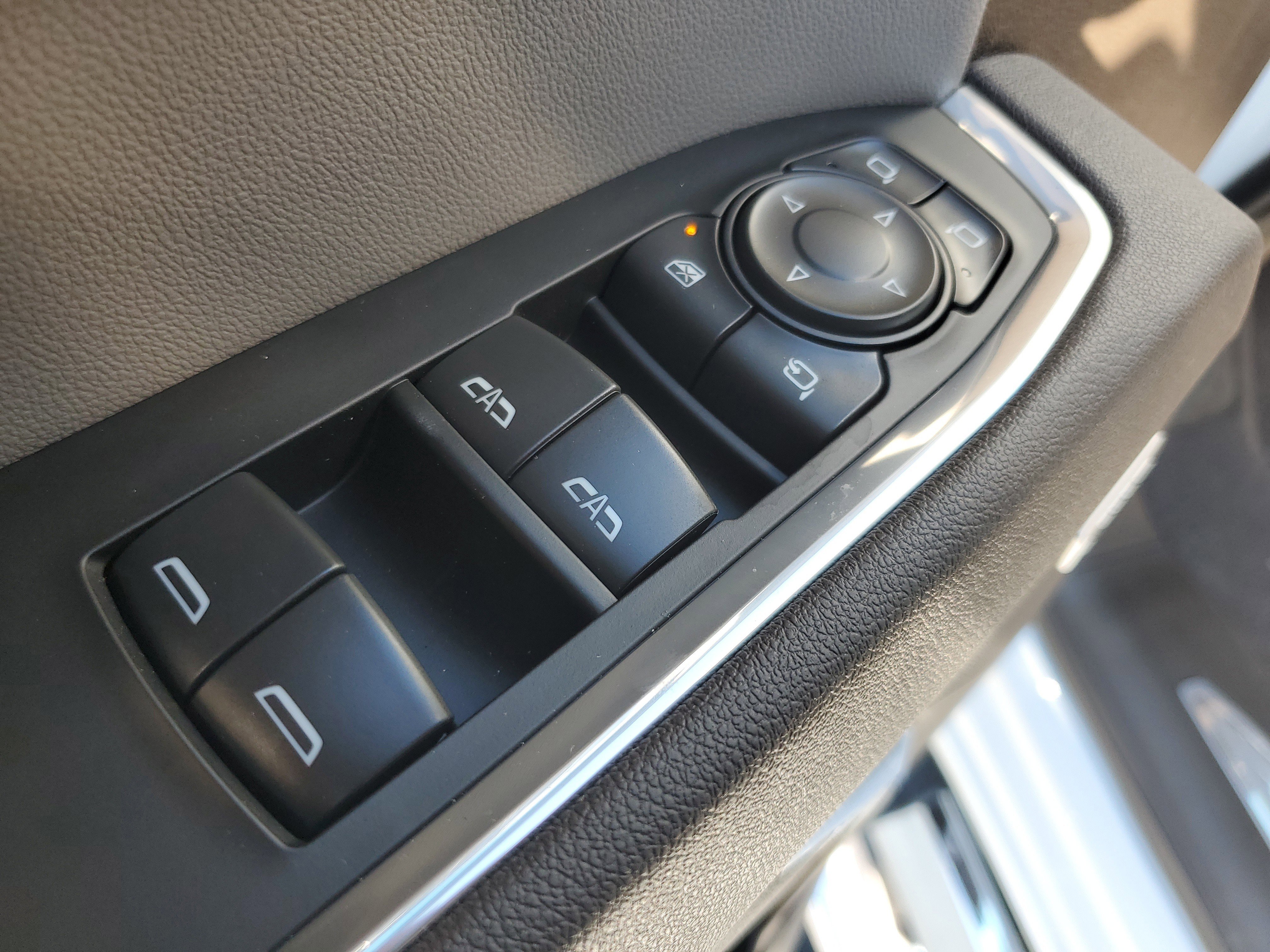 New 2026 GMC Sierra 1500 SLT image 19