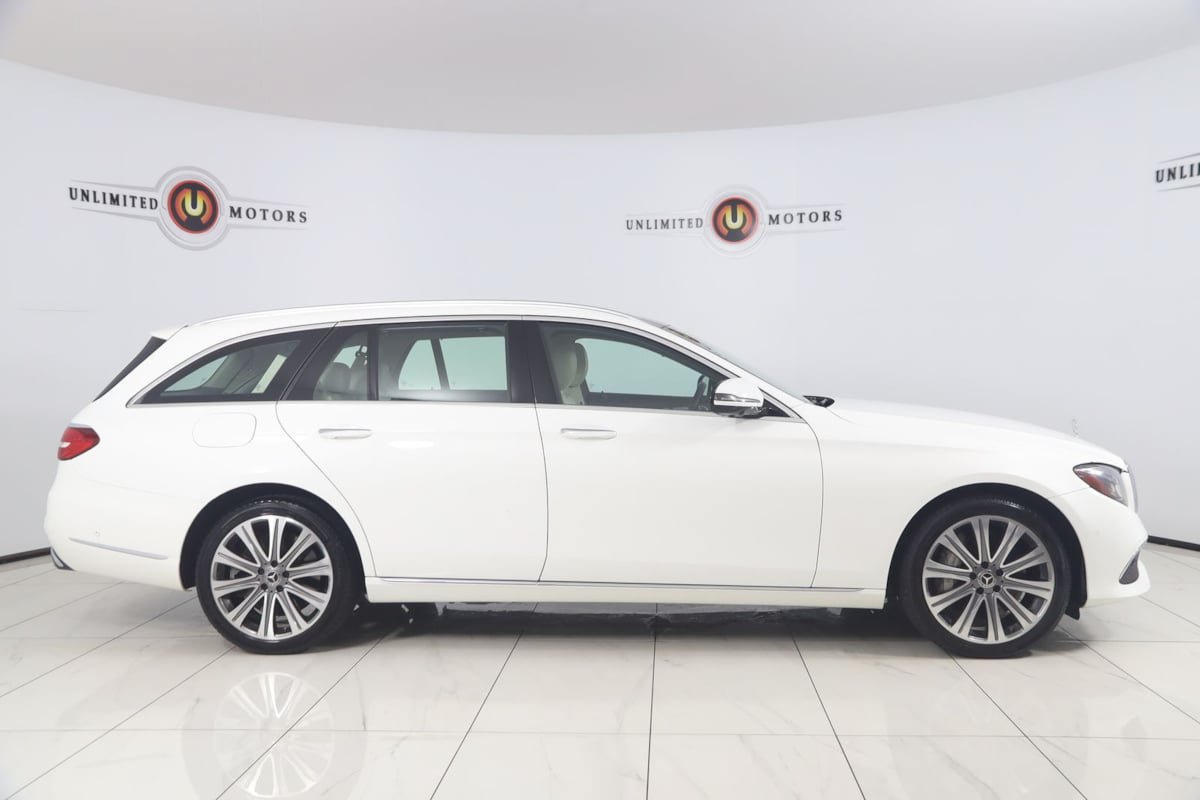 Used 2020 Mercedes-Benz E 450 4MATIC Wagon w/ Premium Package image 2