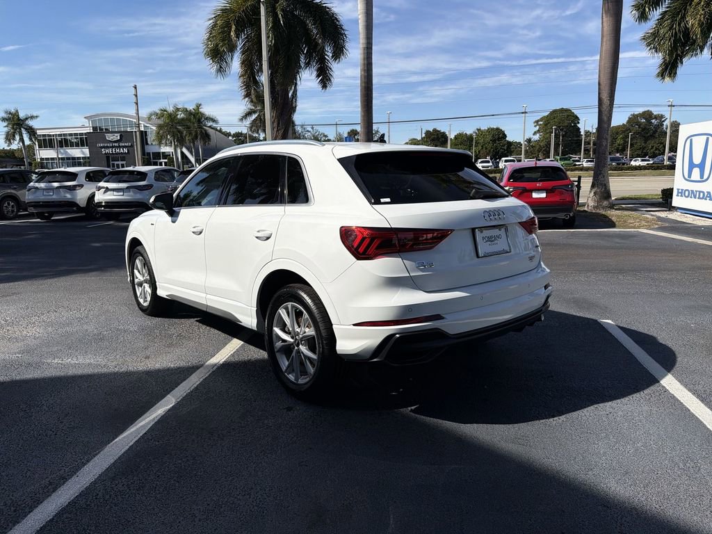 Used 2022 Audi Q3 2.0T Premium w/ Convenience Package image 6