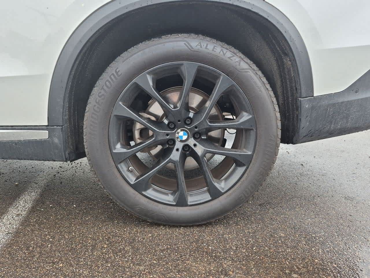 Used 2024 BMW X5 xDrive40i w/ Parking Assistance Package AWD/4WD image 13