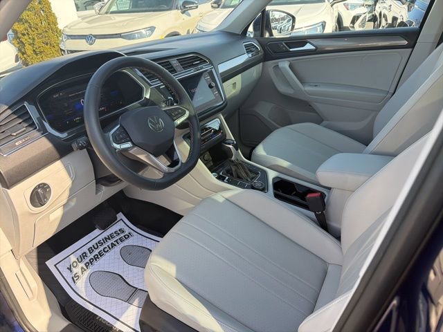 Certified 2023 Volkswagen Tiguan SE w/ Panoramic Sunroof Package image 8