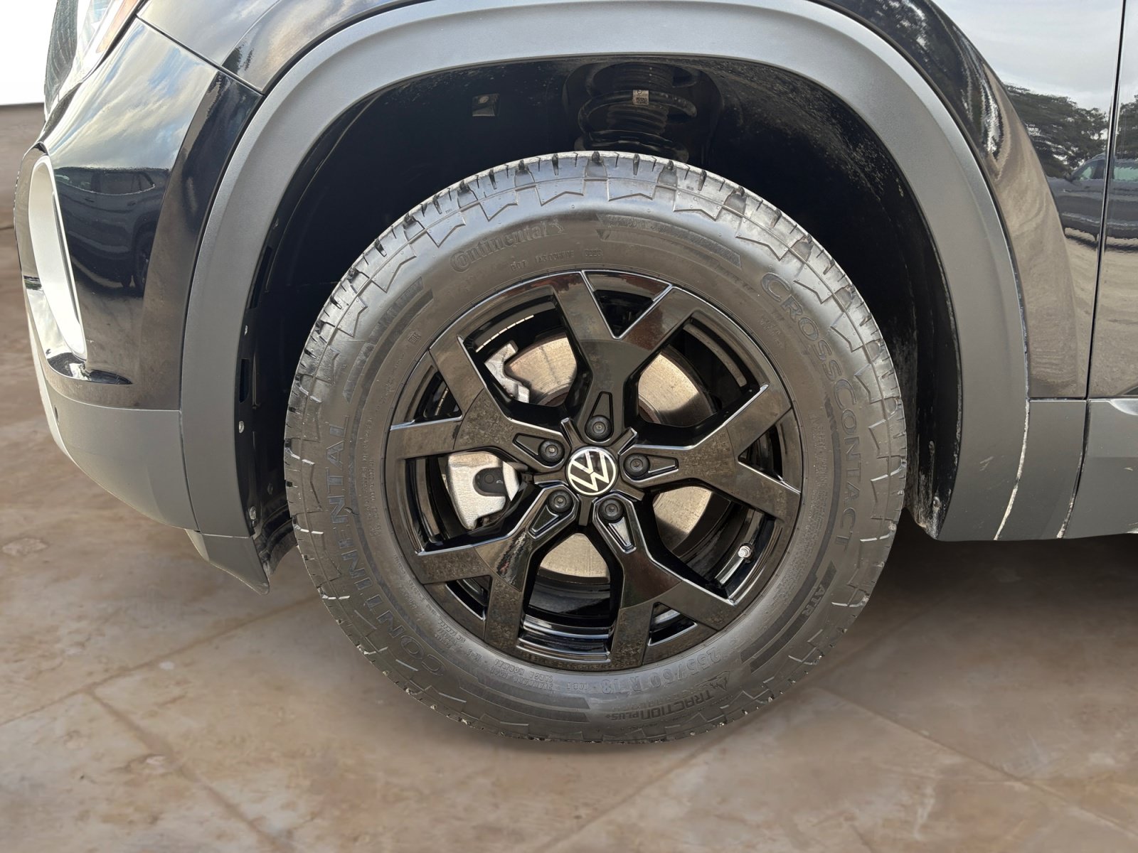 Certified 2024 Volkswagen Atlas Peak Edition SE AWD/4WD image 26