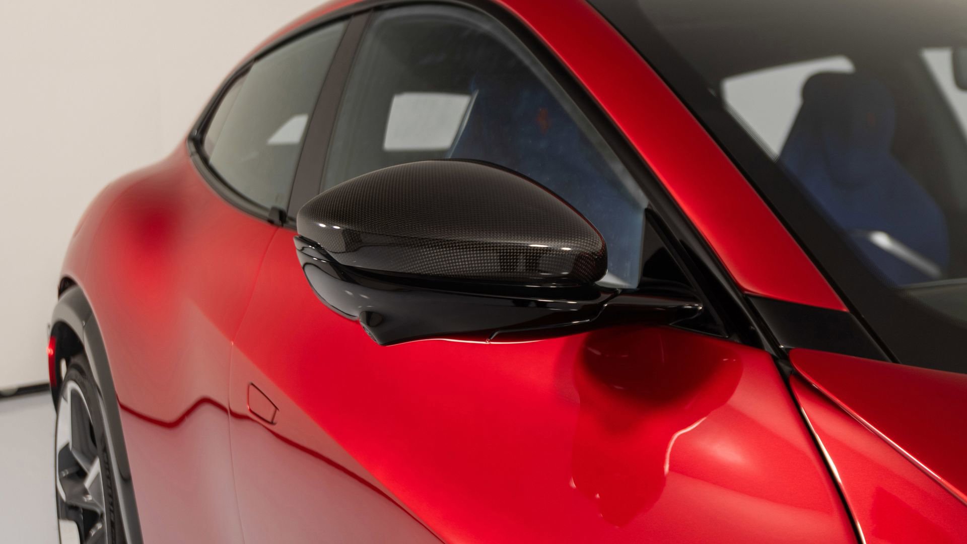 Used 2025 Ferrari Purosangue image 33