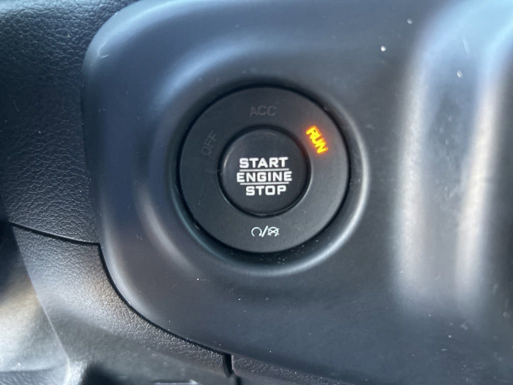 Used 2018 Jeep Wrangler Sport image 39