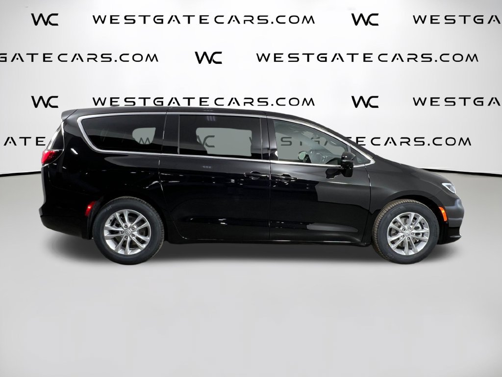 New 2026 Chrysler Pacifica Select FWD image 47