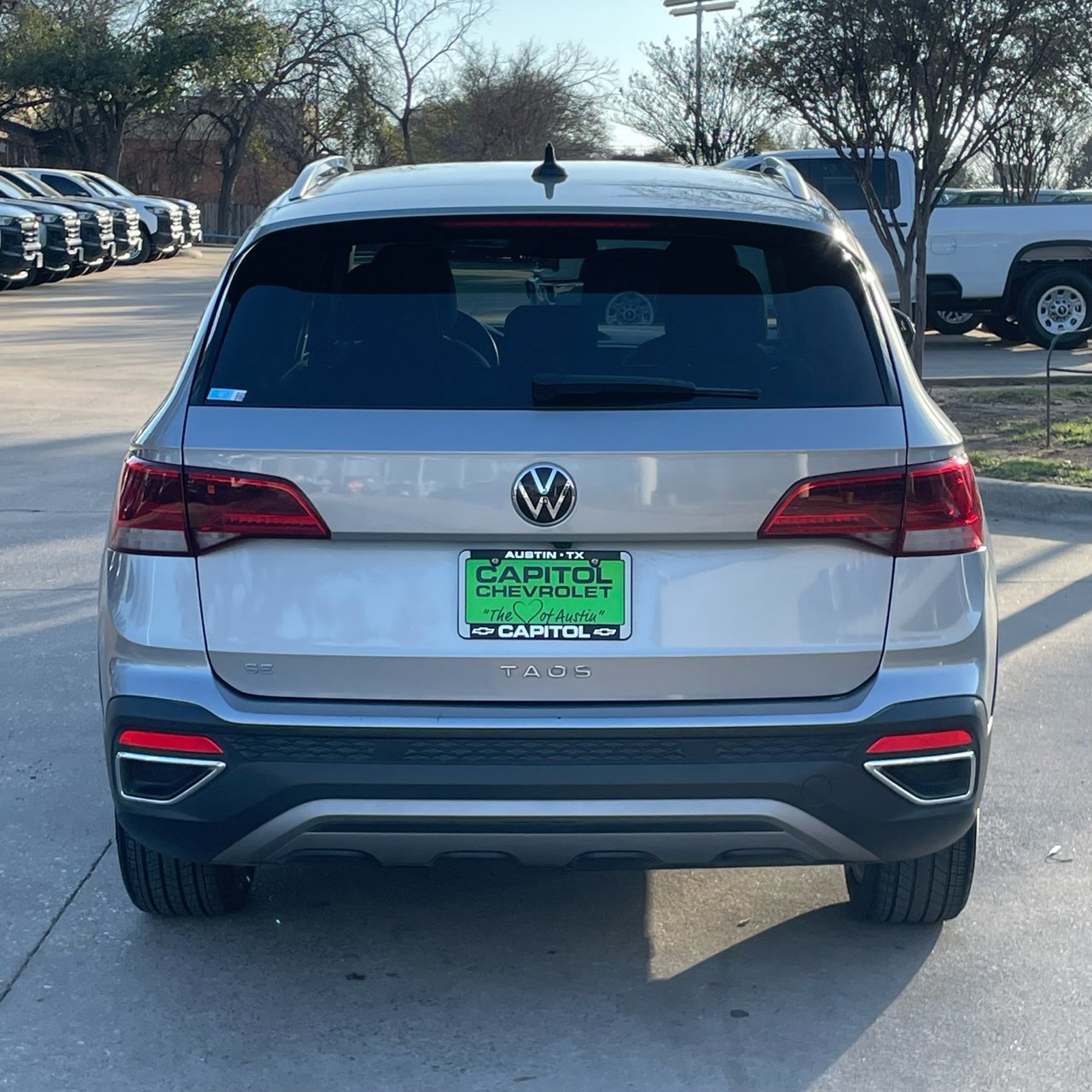 Used 2024 Volkswagen Taos SE image 5