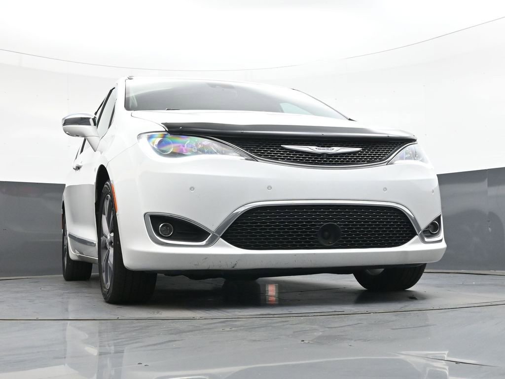 Used 2017 Chrysler Pacifica Limited FWD image 47