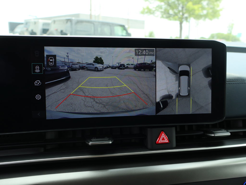 New 2026 Kia Carnival SX w/ SX Dark Edition Package FWD image 37