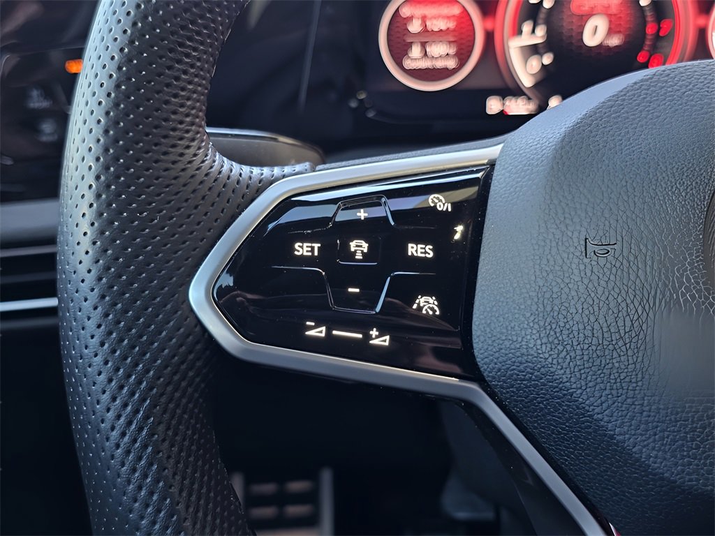 Used 2022 Volkswagen GTI SE image 26