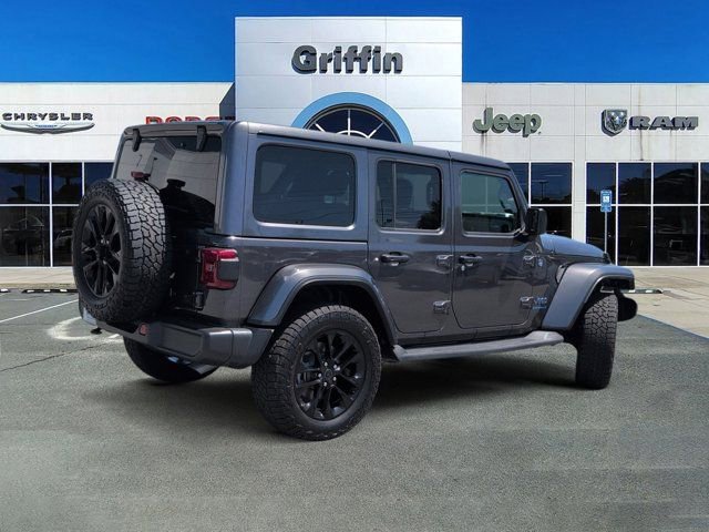 Used 2025 Jeep Wrangler Unlimited Sahara image 4