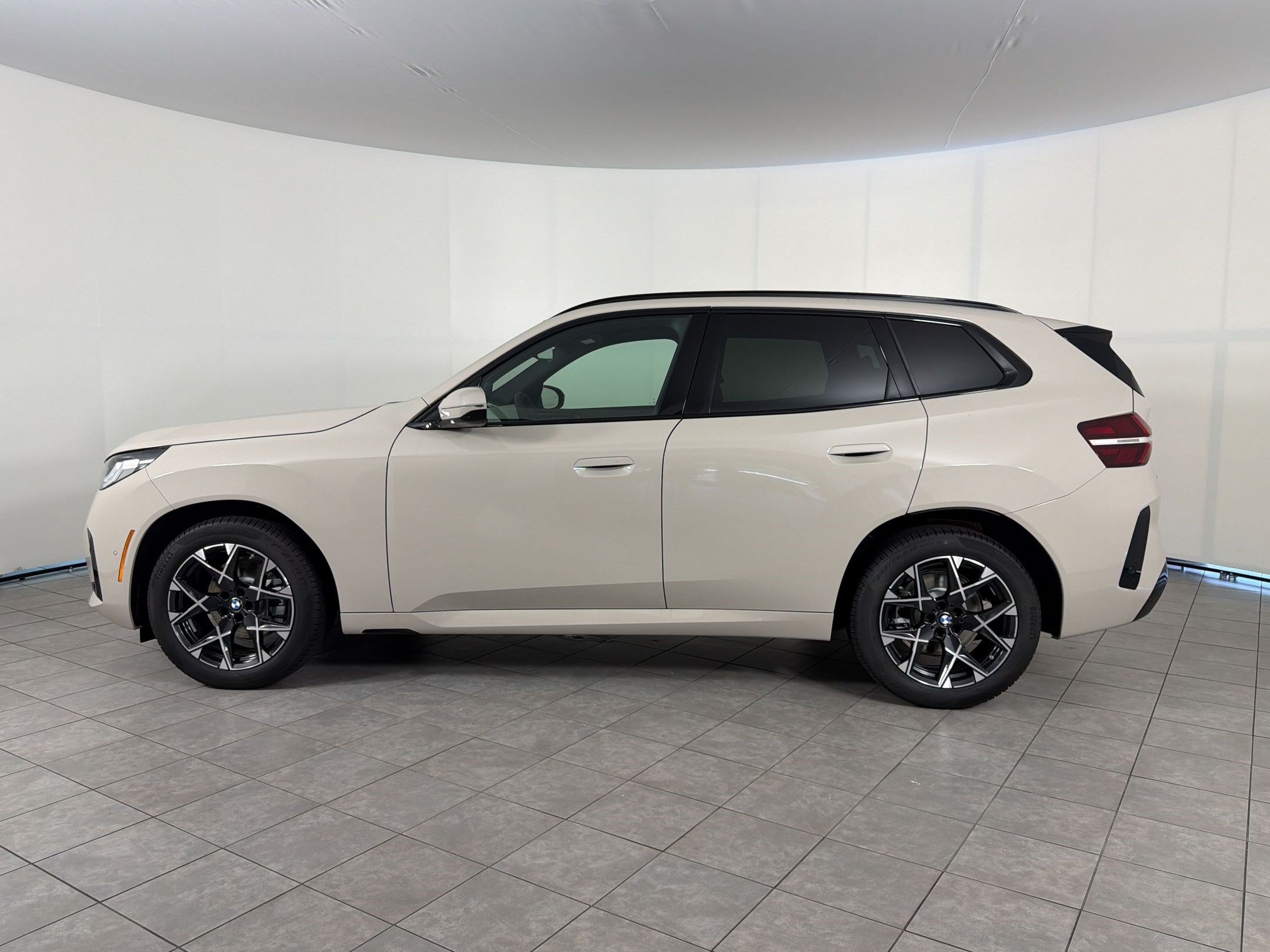 New 2026 BMW X3 xDrive30i w/ Premium Package AWD/4WD image 2