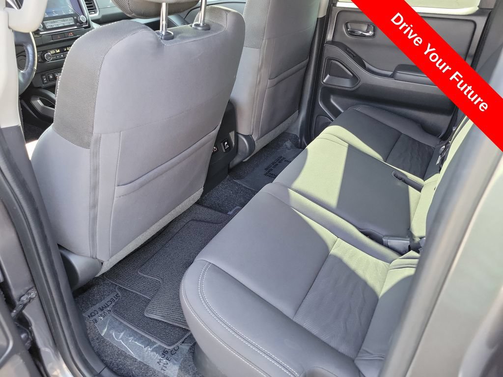 Used 2022 Nissan Frontier SV RWD image 23