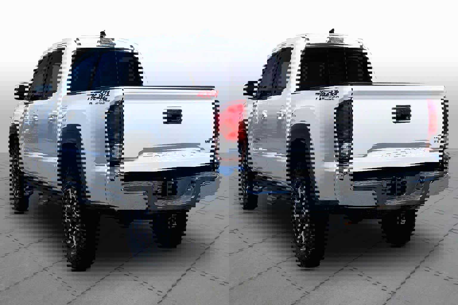 Used 2018 Toyota Tacoma TRD Off-Road image 12