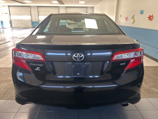 Used 2012 Toyota Camry SE FWD image 5