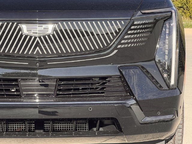 New 2026 Cadillac Escalade IQL Sport 1 w/ LPO, ONYX Package AWD/4WD image 9