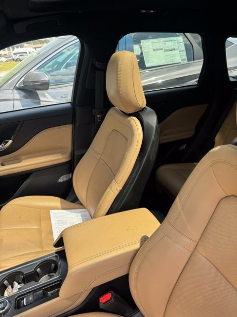 Used 2023 Lincoln Corsair Reserve w/ Equipment Group 201A FWD image 5