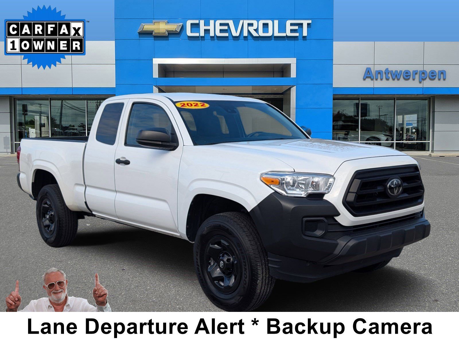 Used 2022 Toyota Tacoma SR image 1