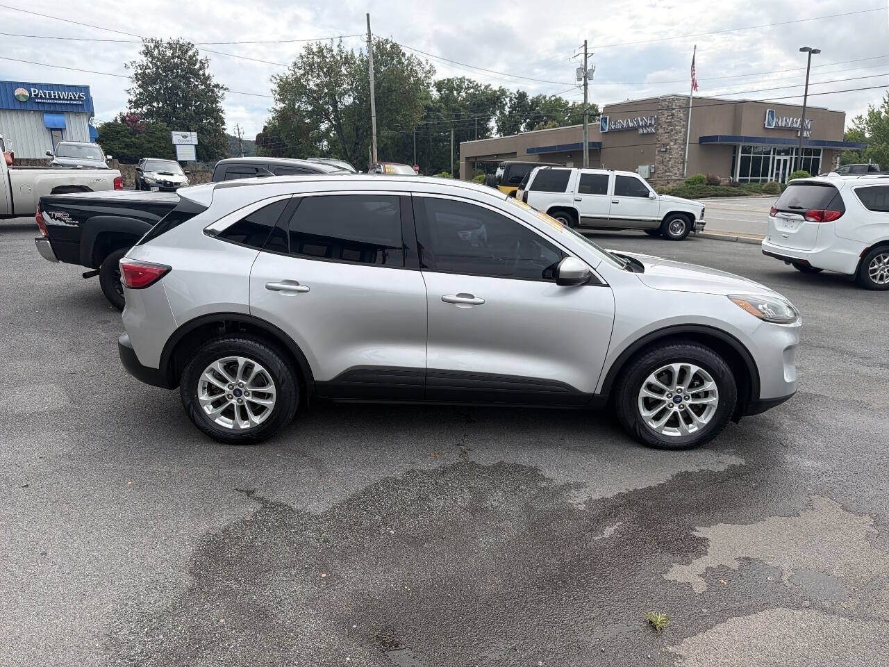 Used 2020 Ford Escape SE AWD/4WD image 1